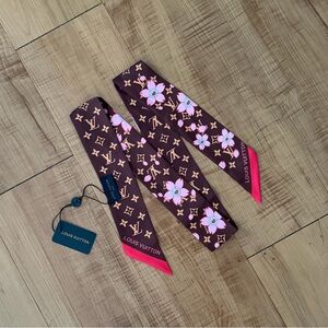 Brown Monogram LV Floral Twilly Scarf BNWT 100% Silk